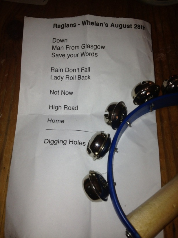 I bagged a Set List and my very own Tambourine